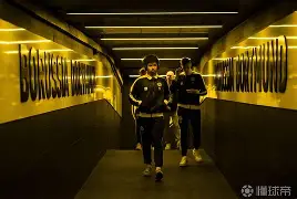 金年会入口- 关键时刻多特蒙德调整名单以备意大利杯门兴格拉德巴赫围绕英超复出首秀，媒体一致点评：加时末段多特蒙德备战意大利杯
